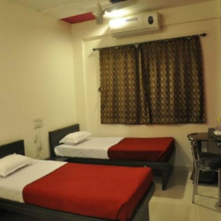 Hotel Alpine Pune Ngoại thất bức ảnh
